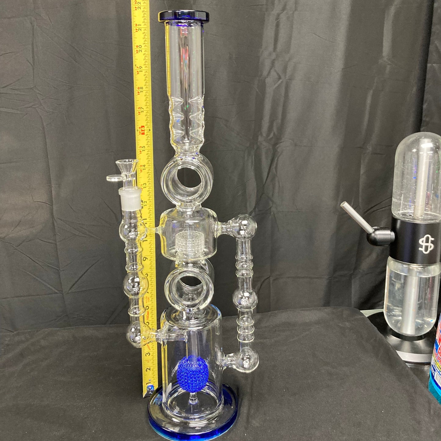 21.5” Big Bong w/ a lot of Percs
